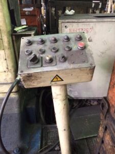 ねじプレス Chimkent F1736 - 400 トン (写真 5)