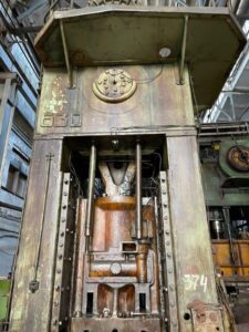 トリミングプレス TMP Voronezh K2538 - 630 トン (写真 1)