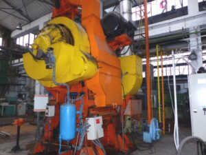 熱間鍛造プレス Ajax 10C - 1000 トン (写真 8)