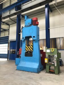 油圧鍛造ハンマー Beche KGH 3.15 - 31.5 kJ (写真 1)