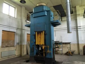 ねじプレス Chimkent F1738 - 630 トン (写真 1)