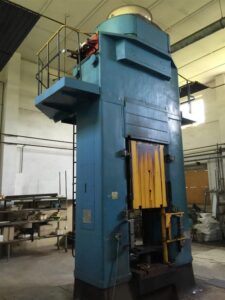 ねじプレス Chimkent F1738 - 630 トン (写真 4)