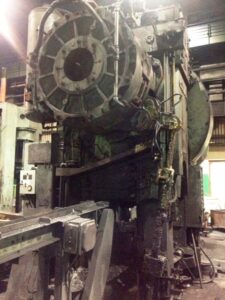 熱間鍛造プレス Komatsu CAH1000 - 1000 トン (写真 6)