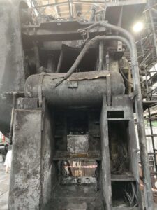 熱間鍛造プレス TMP Voronezh K04.038.842 - 1600 トン (写真 3)