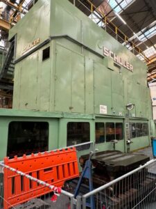 プレス機 Schuler TS4-2000-10-700 - 2000 トン (写真 3)