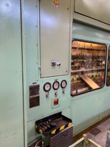 プレス機 Schuler TS4-2000-10-700 - 2000 トン (写真 9)