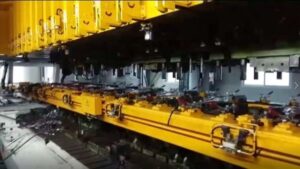 板金プレス Schuler S2400.05.140 - 2400 トン (写真 4)