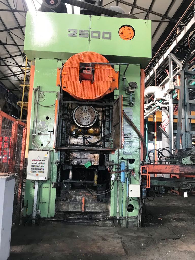熱間鍛造プレス Smeral LZK 2500 - 2500 トン