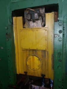ナックルジョイントプレス Barnaul KB8336 - 400 トン (写真 1)
