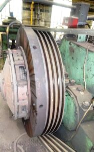 トリミングプレス TMP Voronezh KA9536 - 400 トン (写真 1)