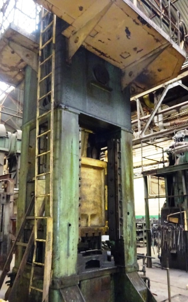 トリミングプレス TMP Voronezh KA9536 - 400 トン