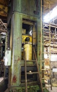 トリミングプレス TMP Voronezh KA9536 - 400 トン (写真 13)