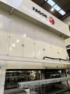 板金プレス Fagor LE4-2000-6500-2000 - 2400 トン (写真 1)