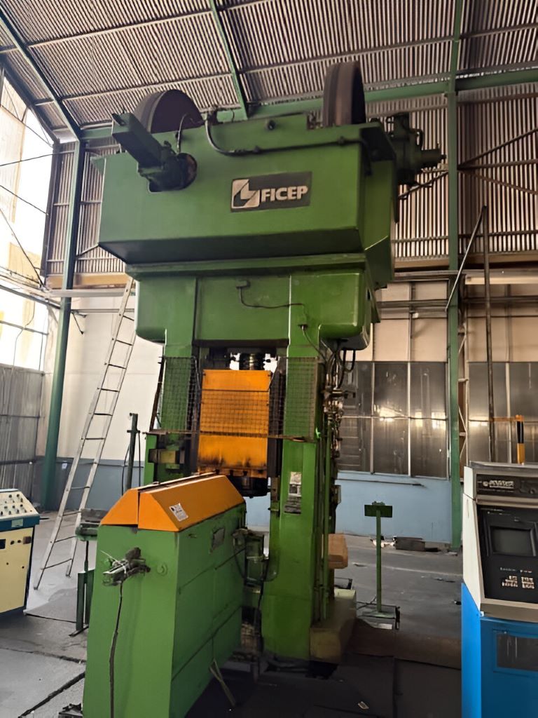 ねじプレス Ficep PVM 280 - 800 トン