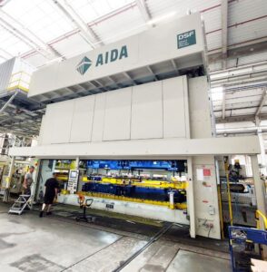 プレス機 Aida DSF-TE4-20000-730-250 - 2000 トン ID: 76378