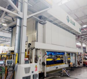 プレス機 Aida DSF-TE4-20000-730-250 - 2000 トン (写真 3)