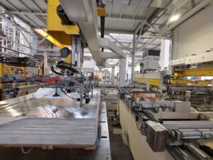 プレス機 Aida DSF-TE4-20000-730-250 - 2000 トン (写真 14)