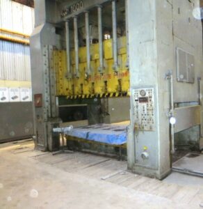 プレス機 TMP Voronezh KA3540 - 1000 トン (写真 9)
