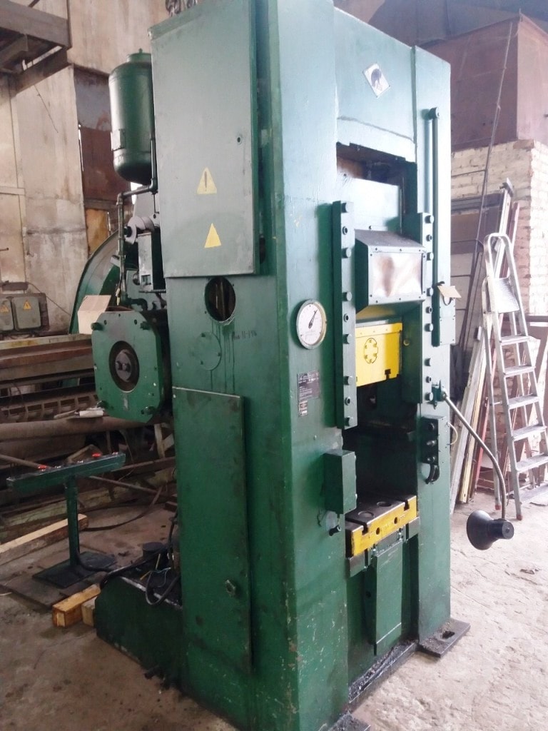 ナックルジョイントプレス Barnaul K8336 - 400 トン