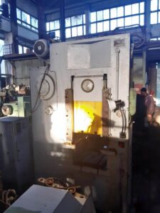 ナックルジョイントプレス Barnaul KB8334 - 250 トン (写真 10)