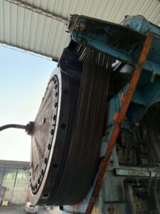 熱間鍛造プレス National Maxipres 700T - 700 トン (写真 5)