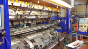 プレス機 Kaiser KSTU ZA 5000 / 35 PK - 630 トン (写真 2)