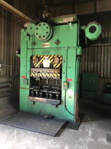 トリミングプレス Massey 250 MT - 250 トン (写真 3)