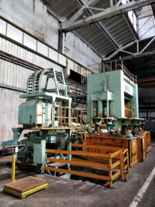 プレス機 Aida FT2-40 - 400 トン (写真 6)