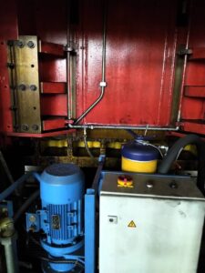 プレス機 Erfurt PYD 3-1500+1000/4500X2500/2400 FS E - 1500 トン (写真 9)