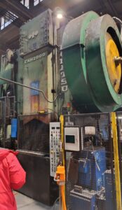 熱間鍛造プレス Komatsu CAH2000 - 2000 トン ID: 76397