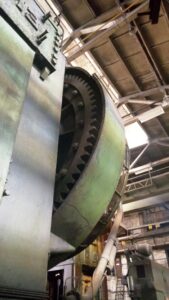 熱間鍛造プレス Kramatorsk NKMZ PKKSH 4000 - 4000 トン (写真 7)