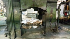 熱間鍛造プレス Kramatorsk NKMZ PKKSH 4000 - 4000 トン (写真 8)