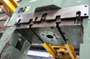 ナックルジョイントプレス Grabener GK 360 - 360 トン (写真 5)