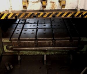 機械プレス Rovetta S2-400-1600-1220 - 400 トン (写真 7)