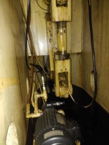 ナックルジョイントプレス Barnaul KB8340 B - 1000 トン (写真 1)