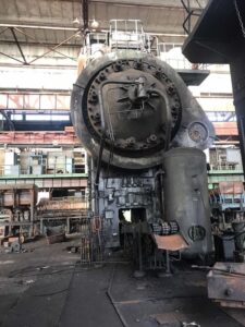 熱間鍛造プレス Kramatorsk 6300 - 6300 トン (写真 1)