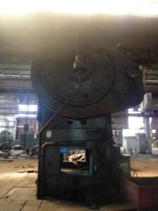 熱間鍛造プレス Erfurt PKXW 2500.1/1250 - 2500 トン (写真 6)