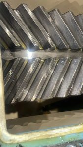 プレス機 Rovetta S4-6300/5000x2630/E - 630 トン (写真 16)