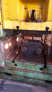 ナックルジョイントプレス TMP Voronezh K504.003.844 - 2500 トン (写真 3)