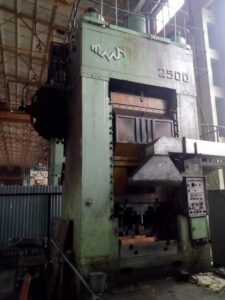ナックルジョイントプレス TMP Voronezh K504.003.844 - 2500 トン ID: S78700