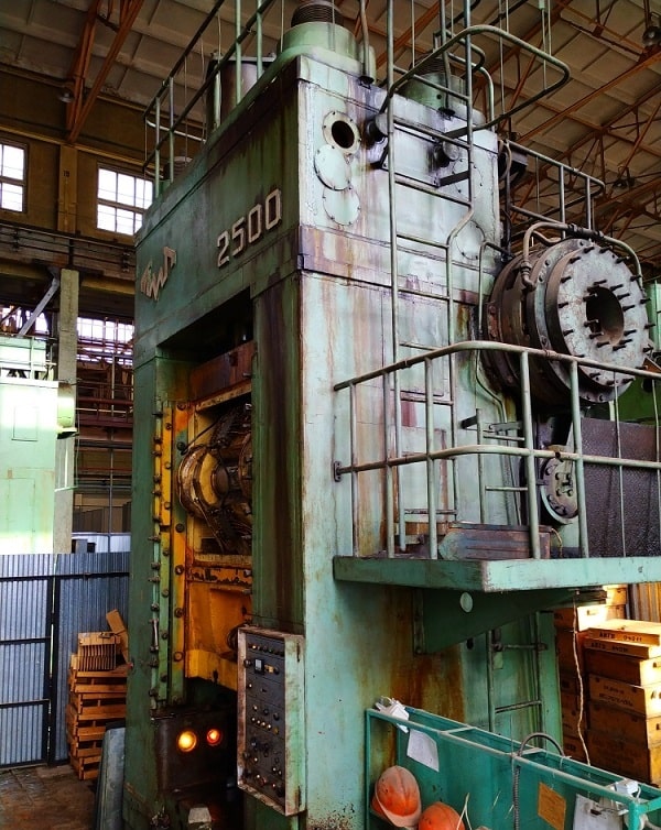 ナックルジョイントプレス TMP Voronezh K504.003.844 - 2500 トン