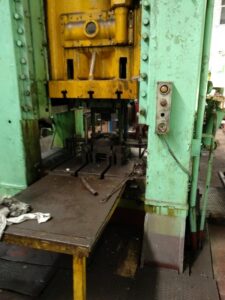 トリミングプレス TMP Voronezh K2538 - 630 トン (写真 4)