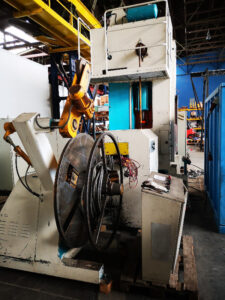 トリミングプレス Nuova Omec SC1-250 - 250 トン (写真 1)