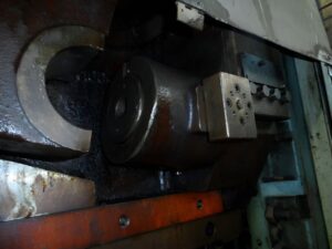 熱間鍛造プレス Smeral LZK 1600 - 1600 トン (写真 2)