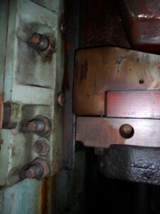 熱間鍛造プレス Smeral LZK 1600 - 1600 トン (写真 1)