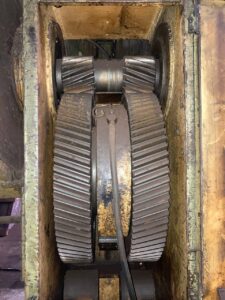 ナックルジョイントプレス Barnaul KB8336 - 400 トン (写真 3)