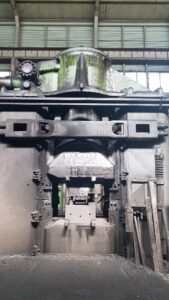 カウンターブロー鍛造ハンマー Beche DGH40 - 40 トン (写真 3)