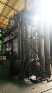 カウンターブロー鍛造ハンマー Beche DGH40 - 40 トン (写真 6)