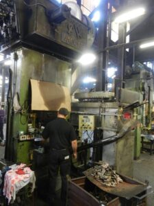 ねじプレス Vaccari 9PS - 400 トン (写真 5)