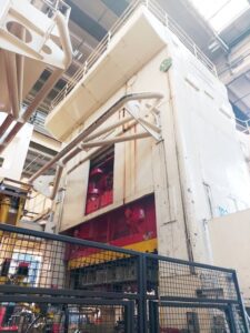 プレス機 Muller Weingarten VK 1800.42.85 - 1000 トン (写真 3)